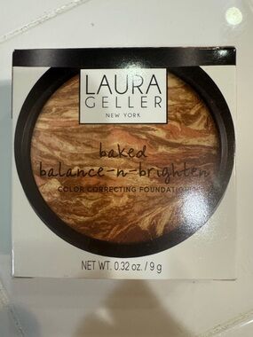 Laura Geller Baked Balance-n-Brighten Foundation